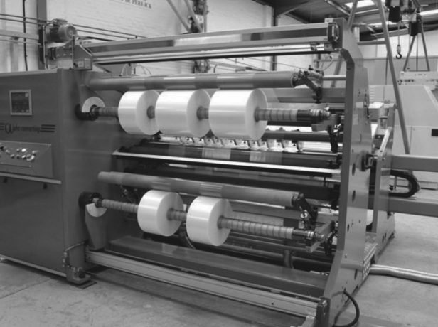 High-precision slitting machine